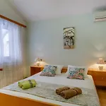 Ivo Apartment Martinscica (Cres)